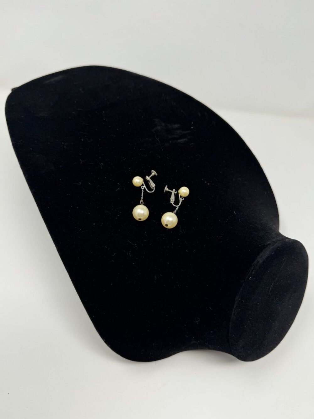 Vintage Marvella Faux Pearl Dangle Screw Back Clip On Earrings